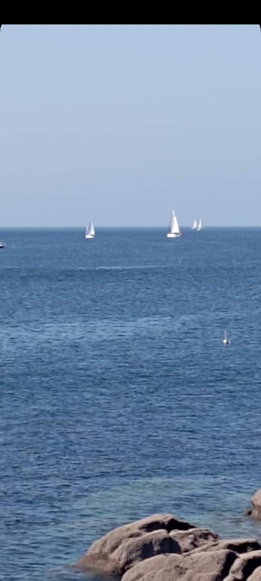 Appartement T3 De 74M2 Tres Lumineux Vue Panoramique Mer Et Plages Concarneau Esterno foto